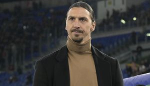 Zlatan Ibrahimovic a bordo campo - Foto Lapresse - Interdipendenza.net