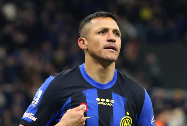 Alexis Sanchez esulta con la maglia dell'Inter - foto ANSA - Interdipendenza.net