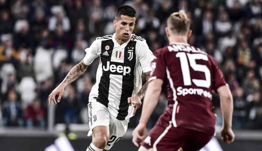 Joao Cancelo in campo con la maglia della Juve - Foto Lapresse - Interdipendenza.net