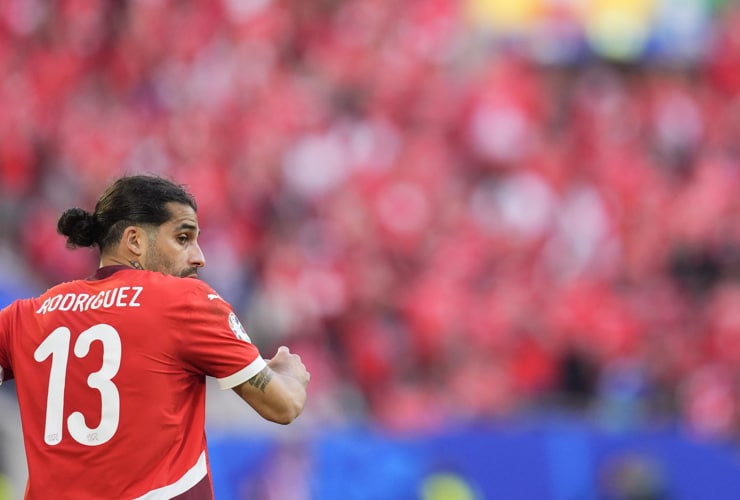 Ricardo Rodriguez in campo con la maglia della Svizzera - Foto Lapresse - Interdipendenza.net