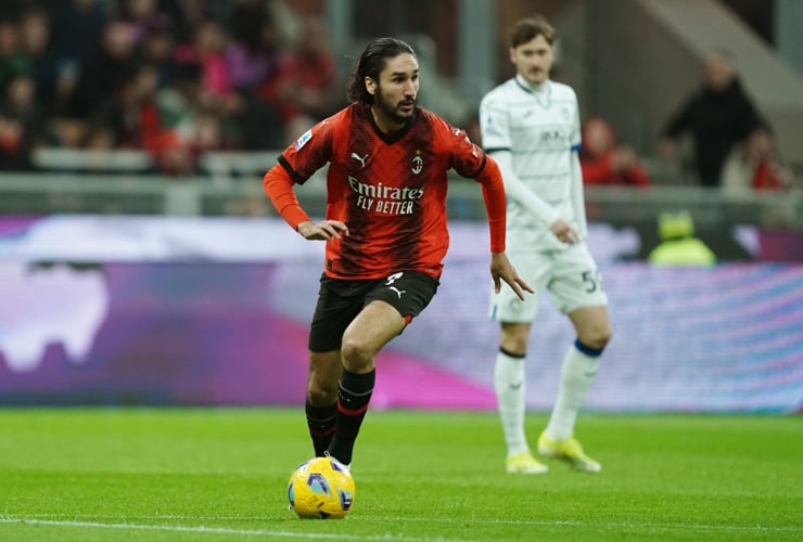 Yacine Adli in campo con la maglia del Milan - Foto Lapresse - Interdipendenza.net