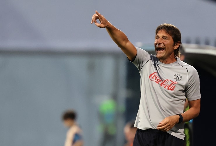 Antonio Conte da allenatore del Napoli - Foto Lapresse - Interdipendenza.net