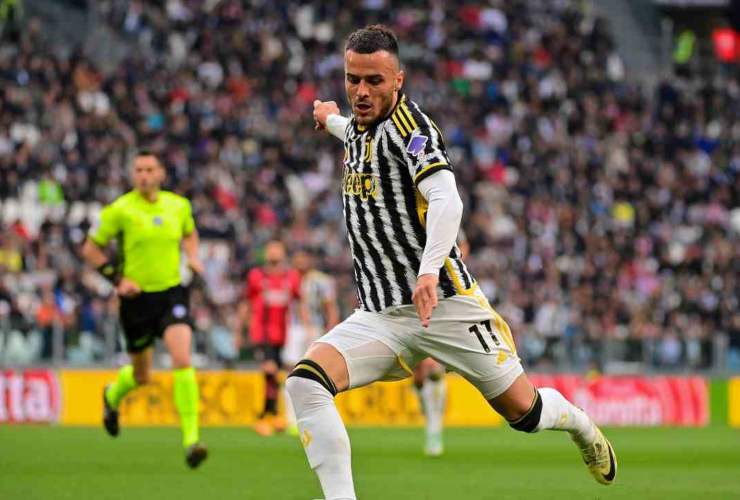 Filip Kostic in campo con la maglia della Juventus – foto LaPresse JMania.it - Interdipendenza.net