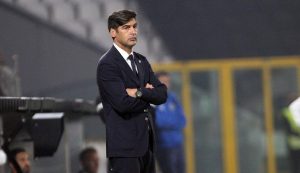 Paulo Fonseca in panchina osserva la sua squadra – foto LaPresse JMania.it - Interdipendenza.net