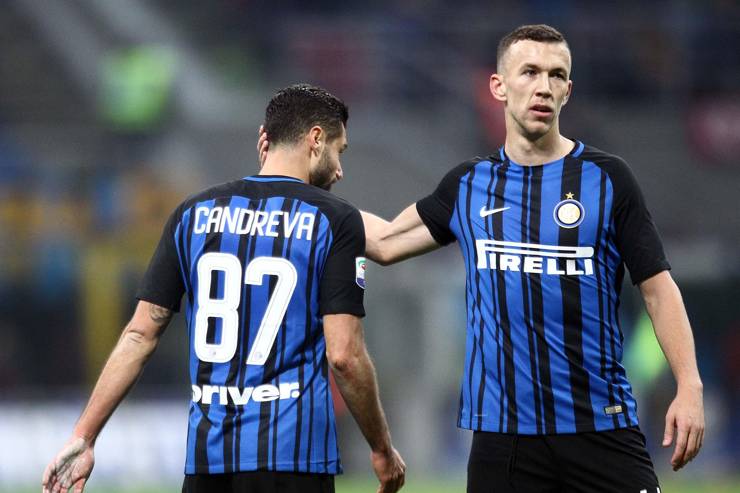 Antonio Candreva e Ivan Perisic in campo con la maglia dell'Inter - FotoLaPresse - Interdipendenza.net