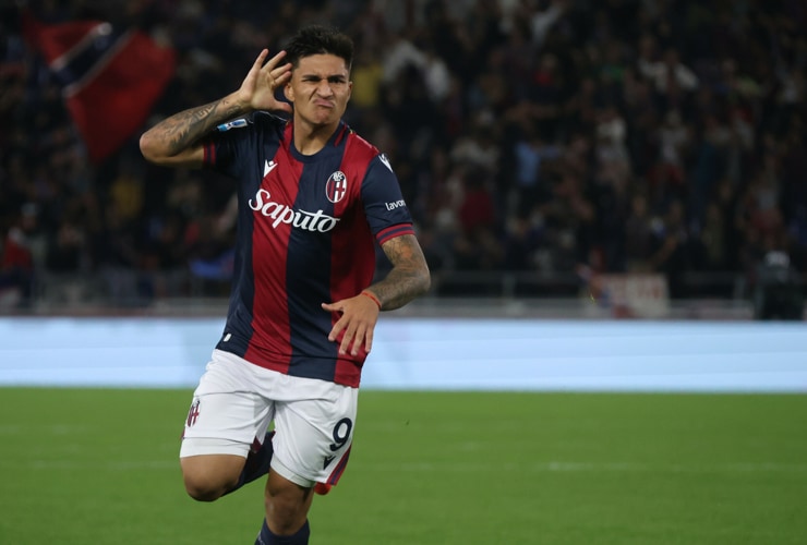 Castro a segno con la maglia del Bologna - Foto Lapresse - Interdipendenza.net