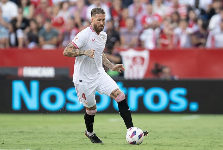 Sergio Ramos in campo con la maglia del Siviglia - Foto Lapresse - Interdipendenza.net