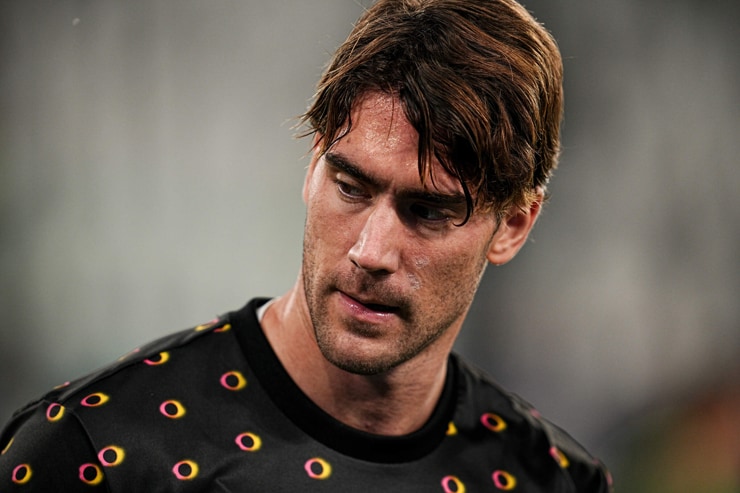 Dusan Vlahovic con la maglia della Juventus - Foto Lapresse - Interdipendenza.net