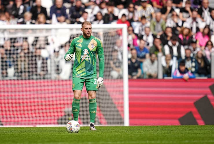 Michele Di Gregorio in campo con la maglia della Juventus - Foto Lapresse - Interdipendenza.net