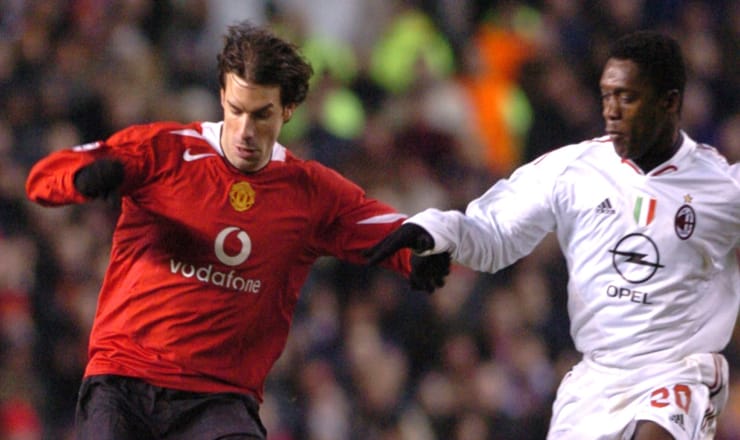 Van Nistelrooy in campo con la maglia del Manchester United - Foto Lapresse - Interdipendenza.net