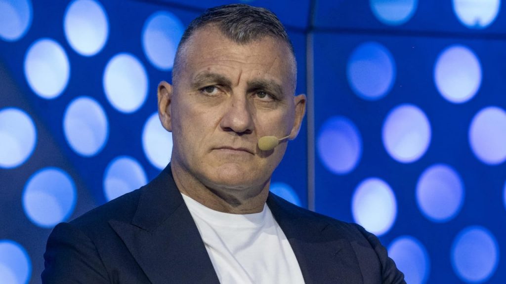 Bobo Vieri in una recente intervista - Foto Lapresse - Interdipendenza.net