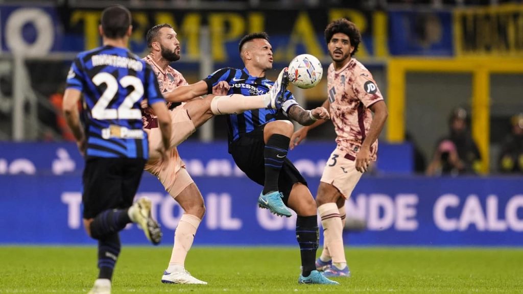 I campioni d'Italia in campo - Foto Lapresse - Interdipendenza.net