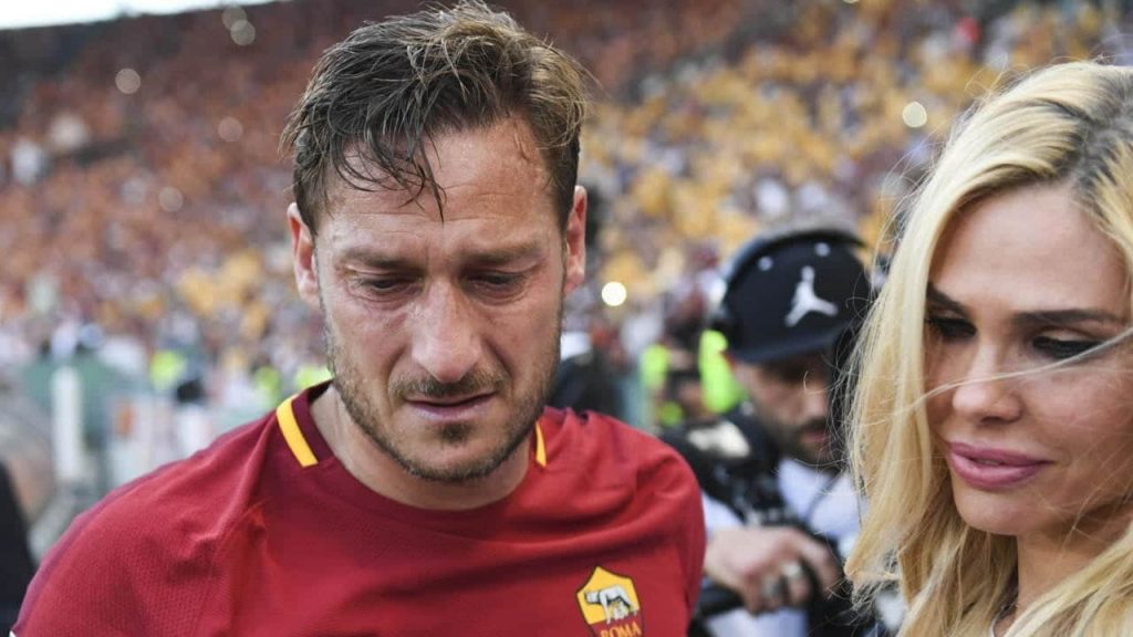 Francesco Totti e Ilary Blasi all'Olimpico - Foto Lapresse - Interdipendenza.net