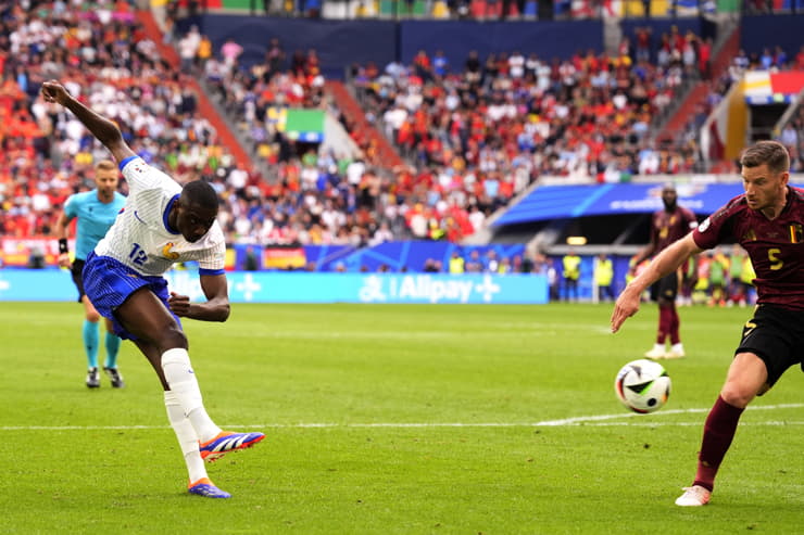 Kolo Muani in campo con la maglia della Nazionale francese - Foto Lapresse - Interdipendenza.net