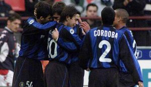 L'Inter festeggia una rete nel 2000 - Foto Lapresse - Interdipendenza.net