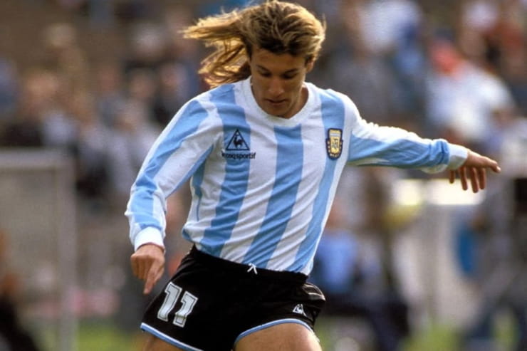 Caniggia in campo con la maglia dell'Argentina - Foto Instagram - Interdipendenza.net