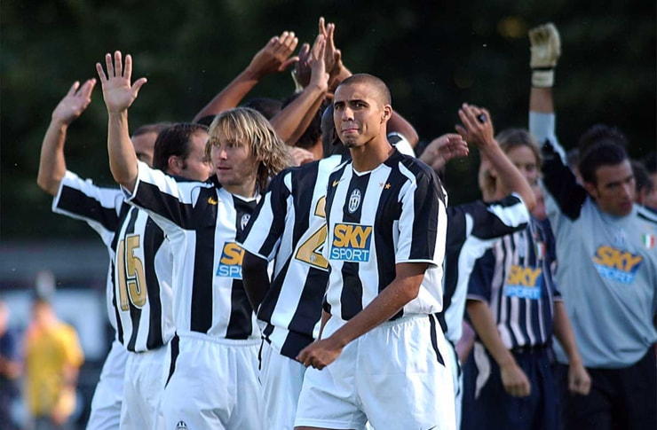 David Trezeguet con i compagni di squadra della Juventus - Foto Lapresse - Interdipendenza.net