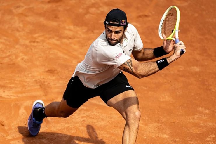 Matteo Berrettini in una recente partita - Foto Instagram - Interdipendenza.net