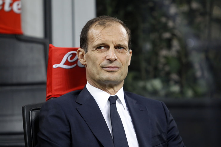 Max Allegri in panchina - Foto Lapresse - Interdipendenza.net